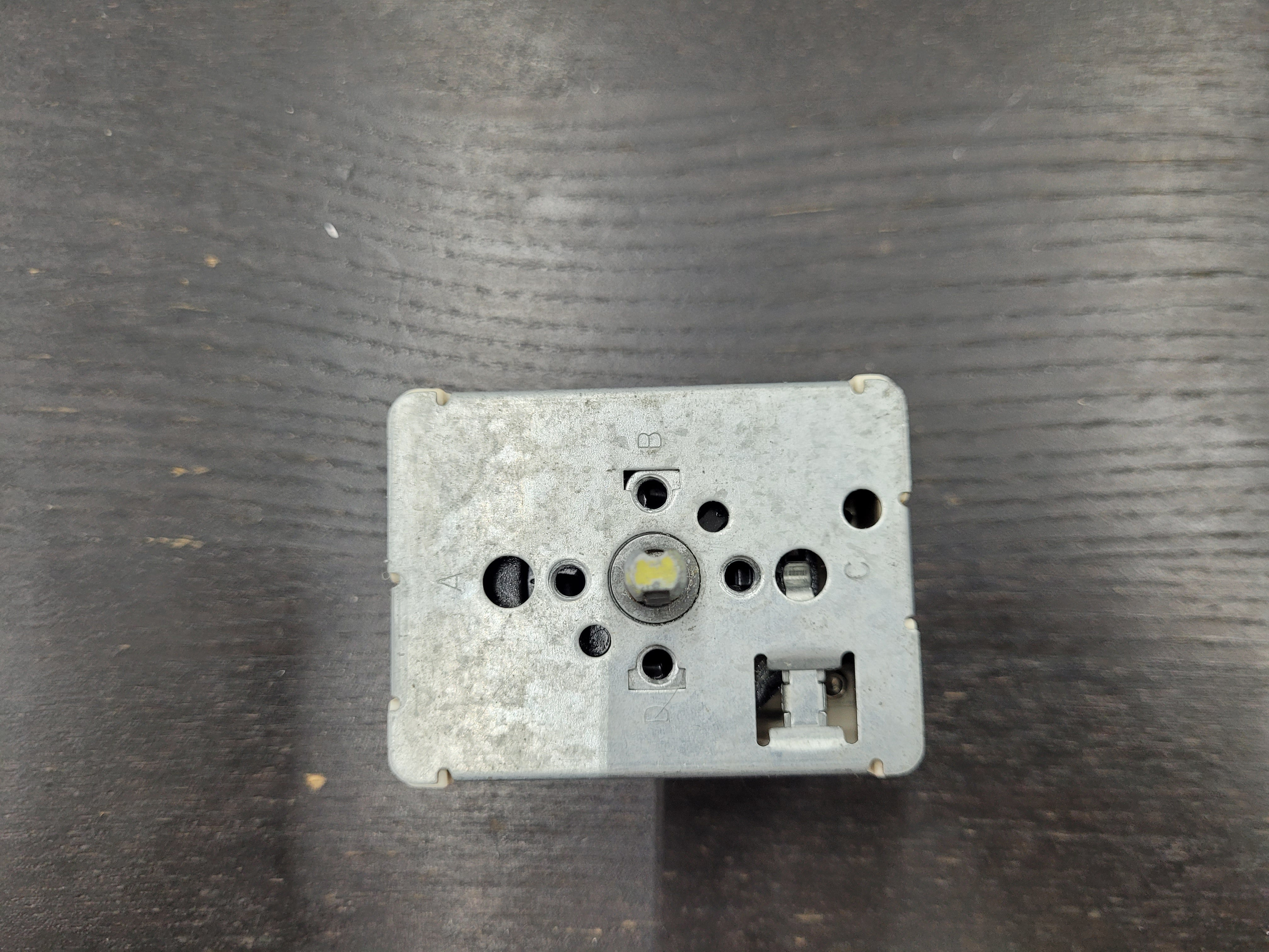 Whirlpool Stove Surface Element Infinite Switch 3148952 Whirlpool Stove Surface Element Infinite Switch 3148952
